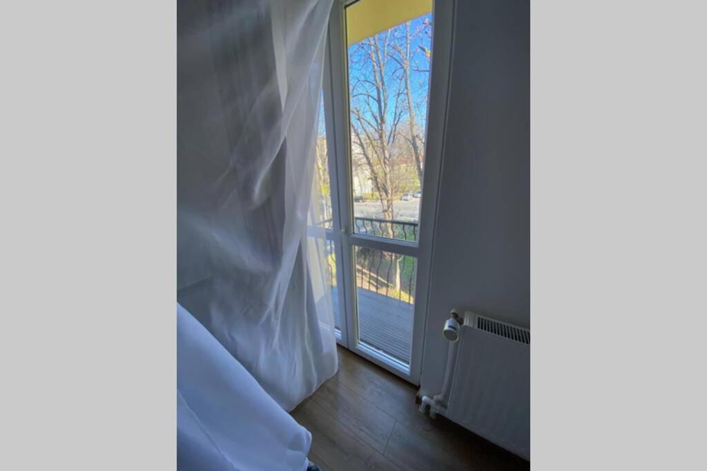Cozy Apartment In The Business Area Of ブカレスト エクステリア 写真